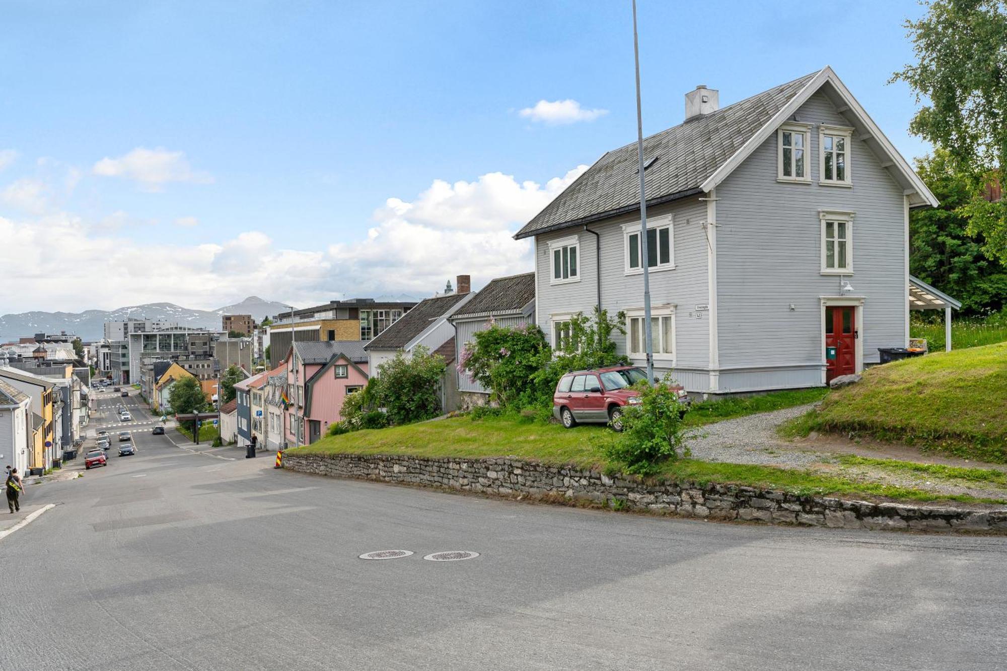 Arctic Homes - Historical House With View Tromsø