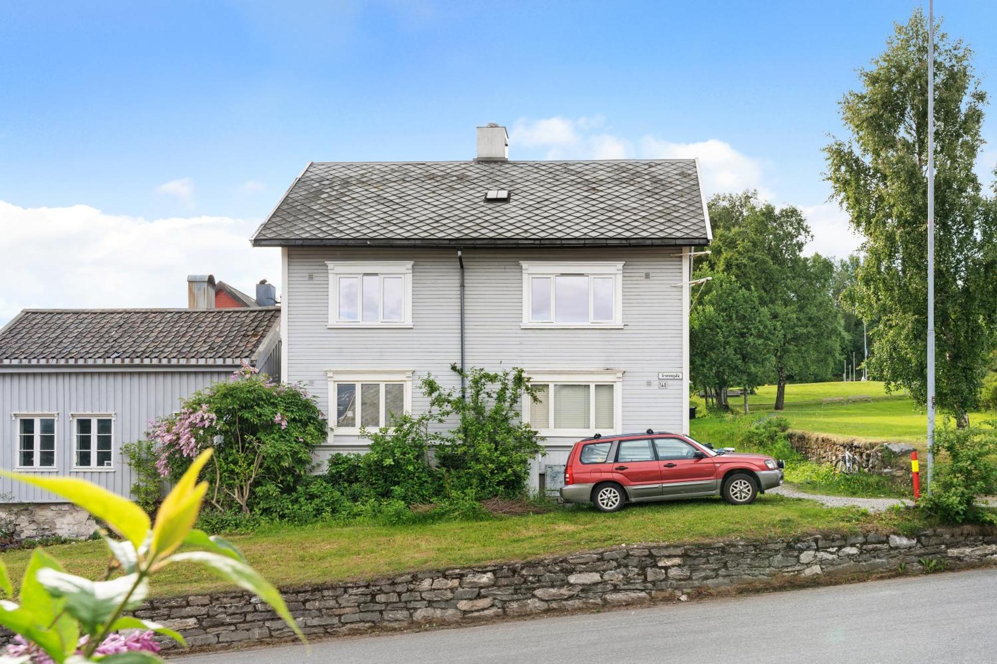 Arctic Homes - Historical House With View *